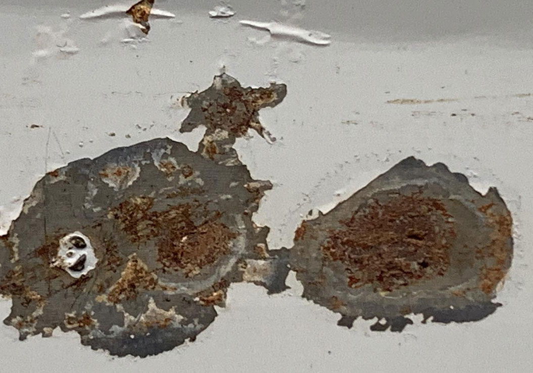 關於彩色鋼板常見背麵腐蝕案例分析.jpg 關於彩(cǎi)色(sè)鋼(gāng)板常見背麵腐蝕案例分(fèn)析.jpg